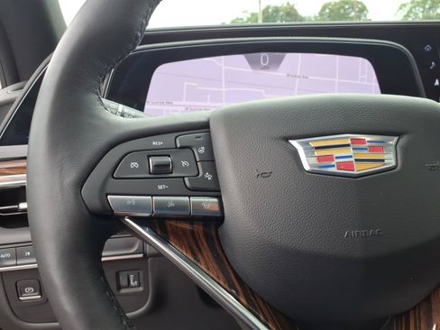 Certified 2023 Cadillac Escalade Premium Luxury w/ LPO, Floor Liner Package AWD/4WD image 30