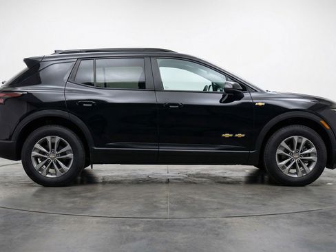 Used 2025 Chevrolet Equinox LT FWD image 11