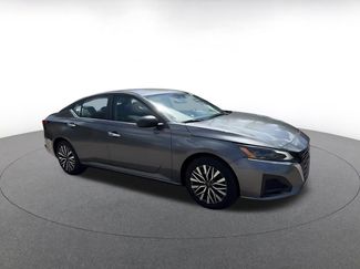 Used 2025 Nissan Altima 2.5 SV video 2