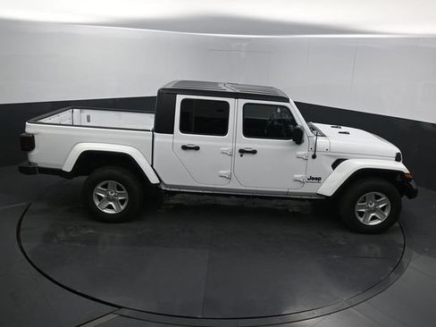 Used 2022 Jeep Gladiator Sport AWD/4WD image 48