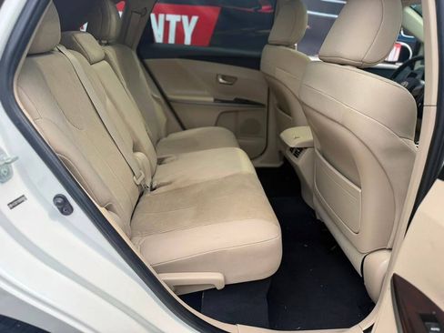 Used 2009 Toyota Venza FWD image 10