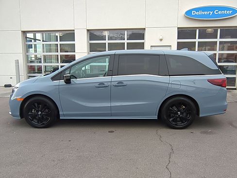 Used 2023 Honda Odyssey Sport image 9
