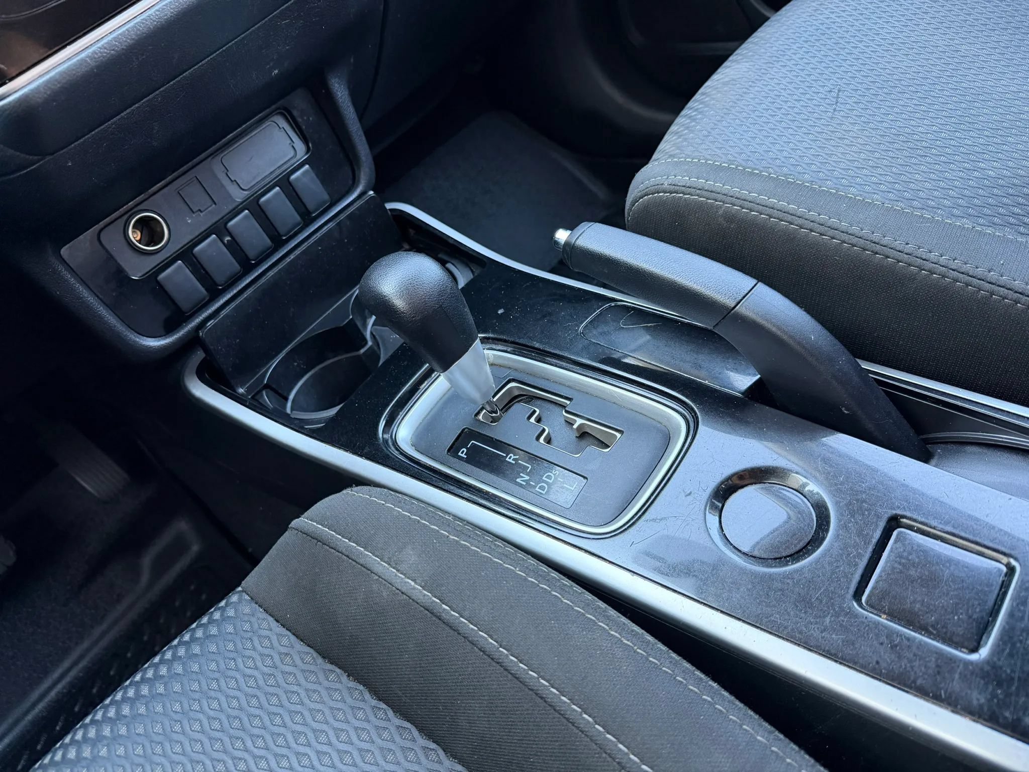 Used 2018 Mitsubishi Outlander ES FWD image 22