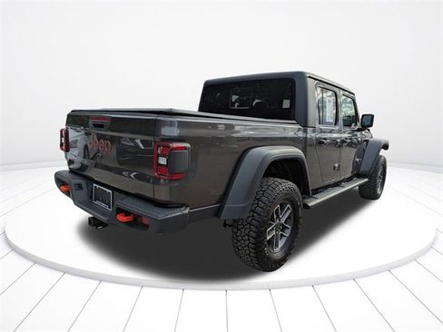Used 2024 Jeep Gladiator Mojave w/ Convenience Group image 4