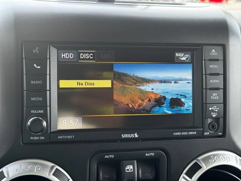 Used 2013 Jeep Wrangler Unlimited Rubicon w/ Connectivity Group AWD/4WD image 30