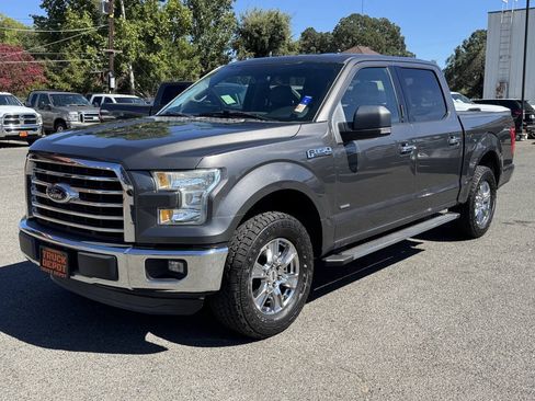 Used 2015 Ford F150 XLT w/ Equipment Group 302A Luxury RWD image 3