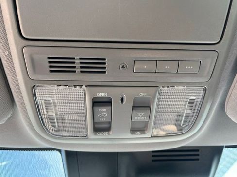 Used 2020 Honda CR-V Touring image 23