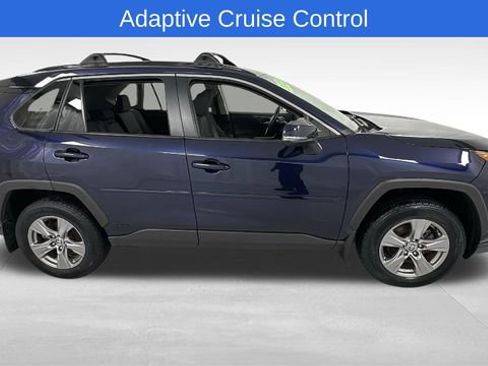 Used 2022 Toyota RAV4 XLE w/ Convenience Package image 2