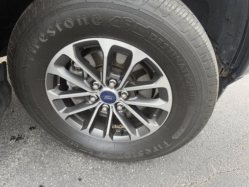 Used 2019 Ford F150 XLT w/ Equipment Group 302A Luxury AWD/4WD image 6
