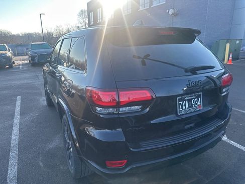 Used 2018 Jeep Grand Cherokee Altitude image 11