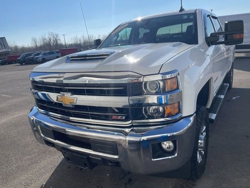 Used 2018 Chevrolet Silverado 2500 LT w/ LT Fleet Convenience Package image 3
