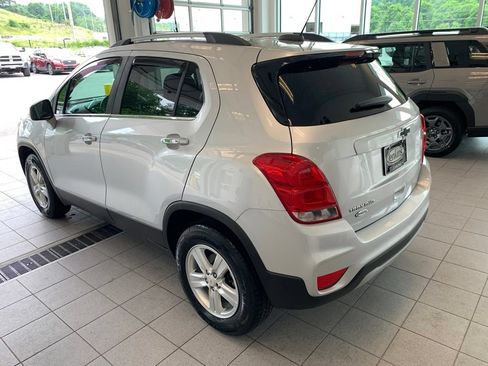 Used 2019 Chevrolet Trax LT w/ LT Convenience Package AWD/4WD image 14