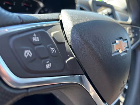 Used 2019 Chevrolet Equinox LT image 11