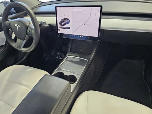 Used 2021 Tesla Model Y Long Range AWD/4WD image 5