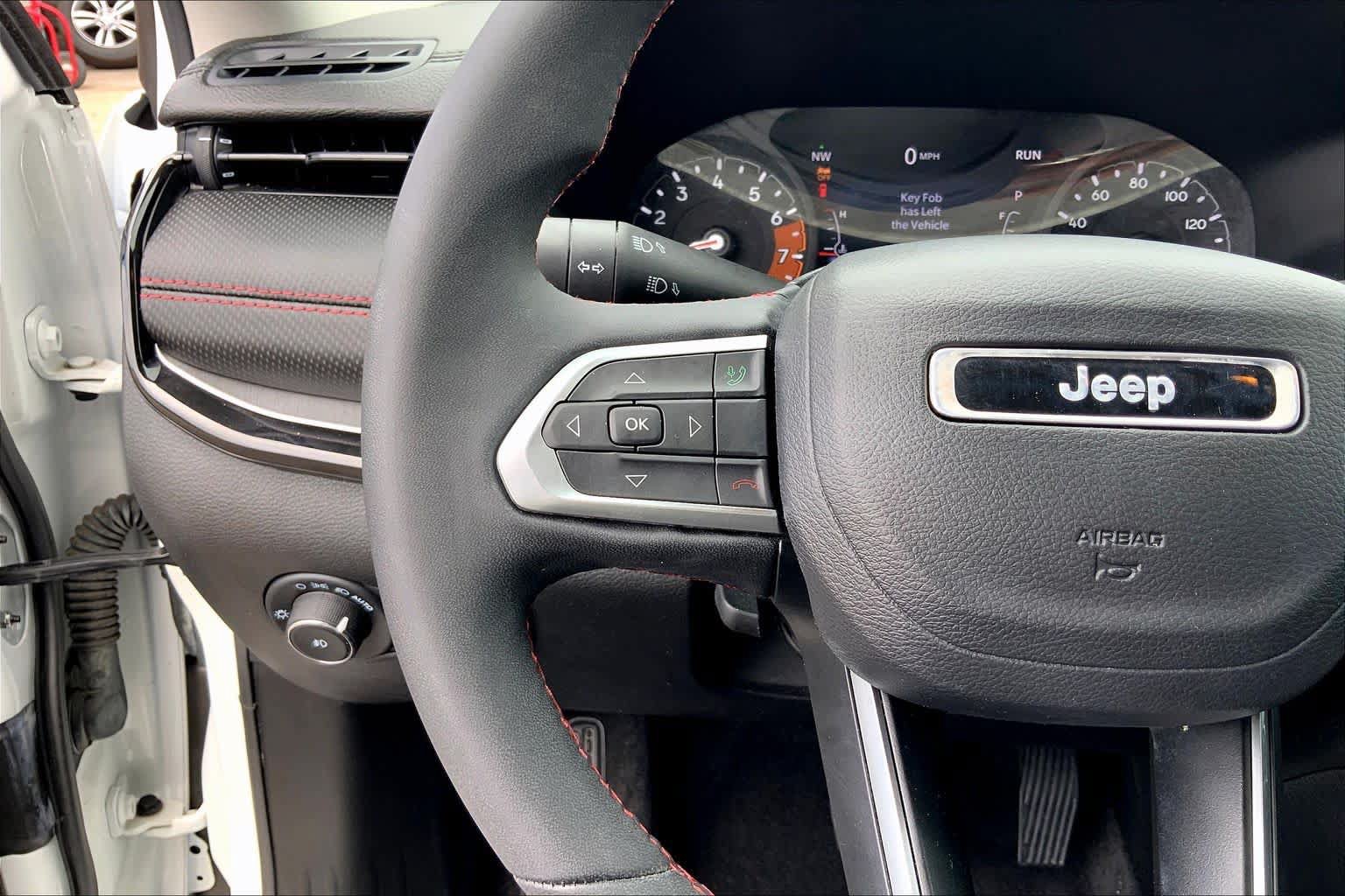 Used 2022 Jeep Compass Trailhawk AWD/4WD image 23