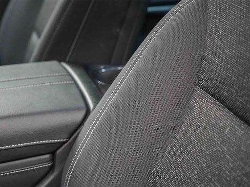 Used 2024 Chevrolet Traverse LT w/ Trailering Package image 19