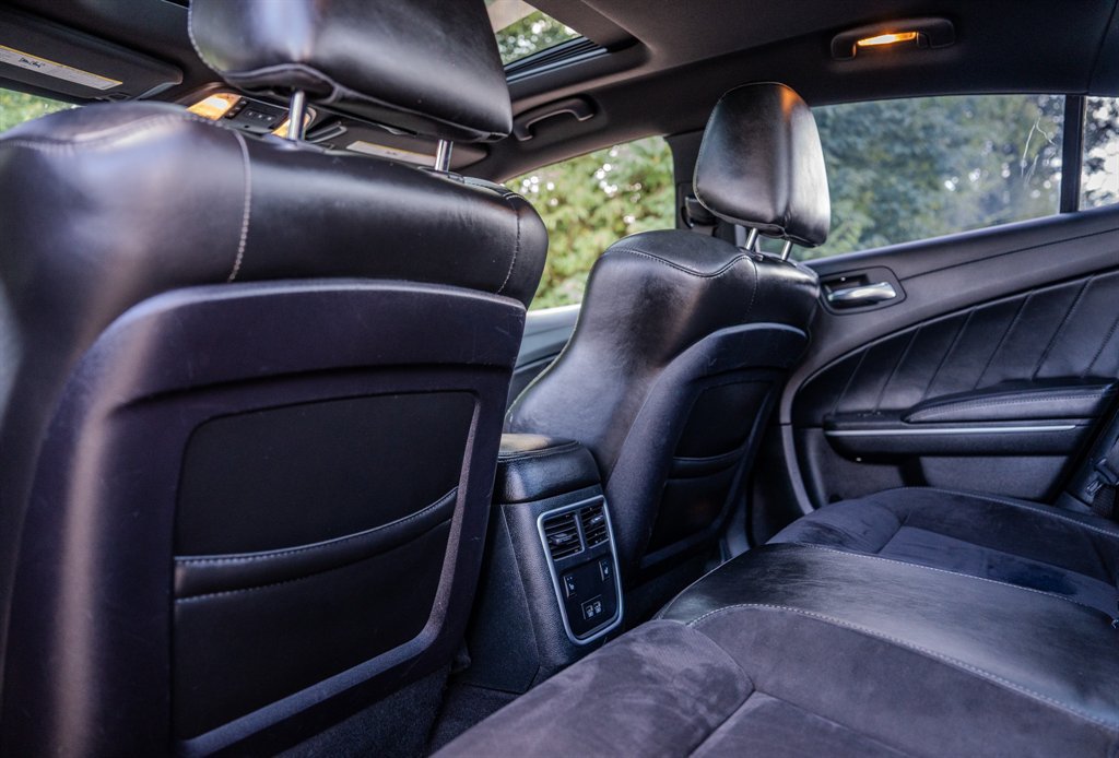 Used 2020 Dodge Charger Scat Pack RWD image 31