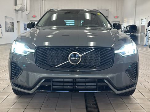 New 2026 Volvo XC60 T8 Plus w/ Protection Package Premier AWD/4WD image 10