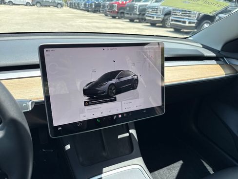 Used 2022 Tesla Model 3 Long Range AWD/4WD image 17