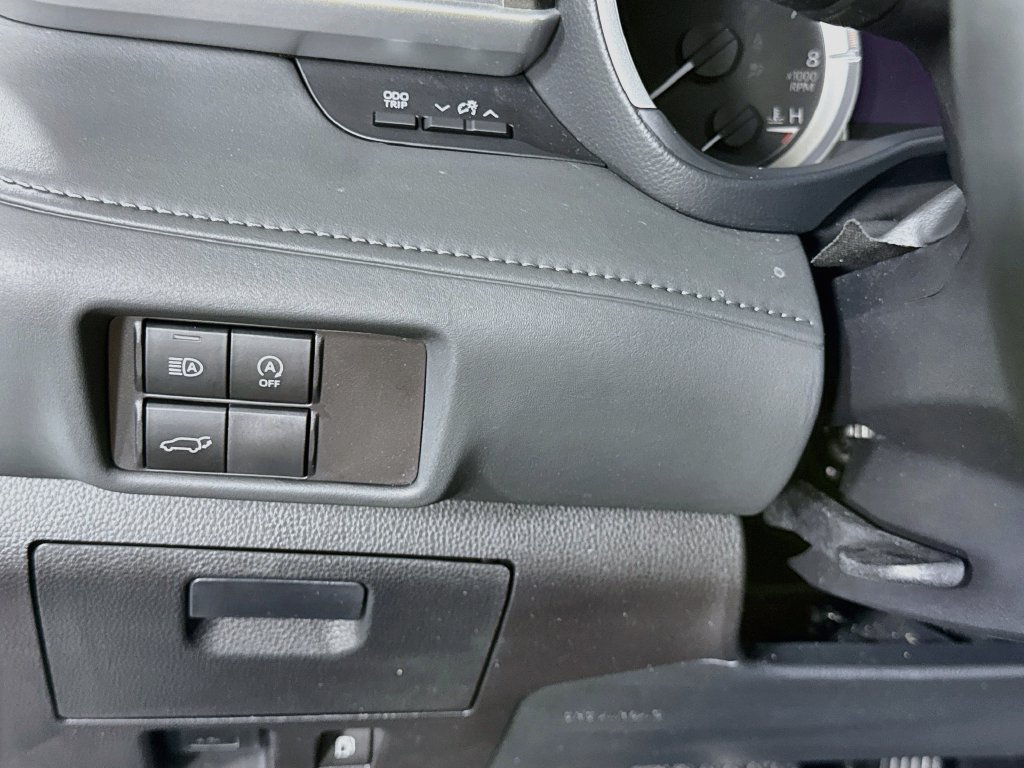 Used 2023 Toyota Highlander XLE FWD image 20