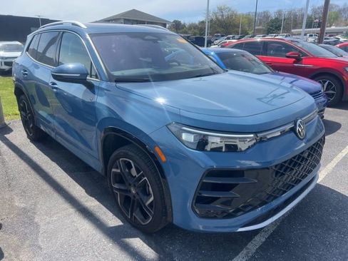 Used 2026 Volkswagen Tiguan SEL R-Line image 5