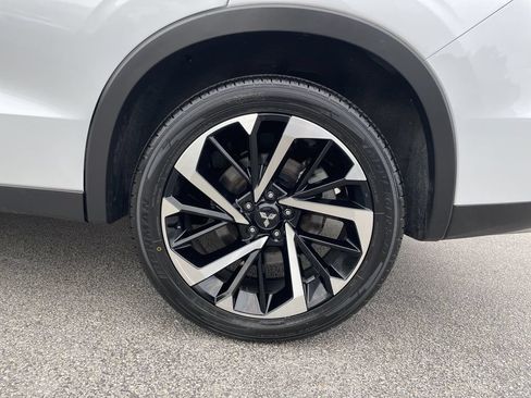 Used 2024 Mitsubishi Outlander SE FWD image 10