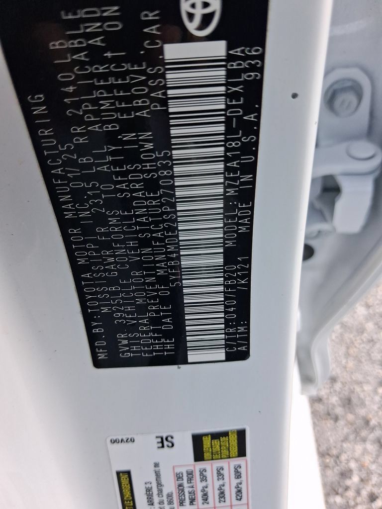 Used 2025 Toyota Corolla LE FWD image 27