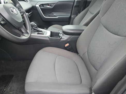 Used 2023 Toyota RAV4 XLE image 8