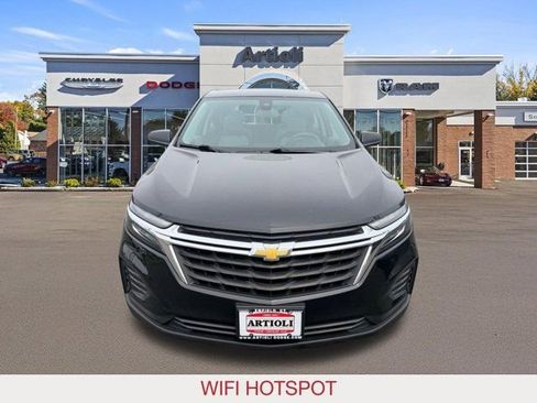 Used 2023 Chevrolet Equinox LS AWD/4WD image 3
