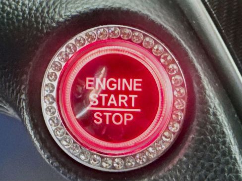 Used 2018 Honda Accord Sport image 19