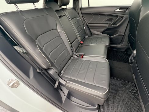 Used 2023 Volkswagen Tiguan SEL R-Line AWD/4WD image 29