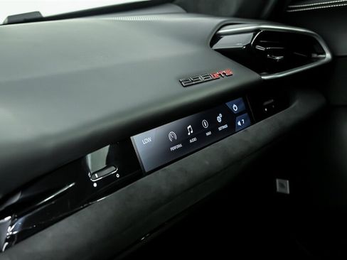 Used 2024 Ferrari 296 GTS RWD image 31