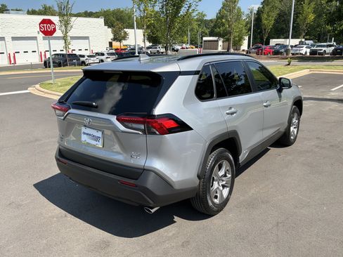 Used 2025 Toyota RAV4 XLE AWD/4WD image 10