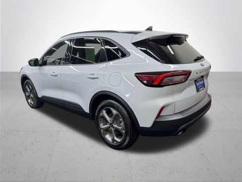 Used 2025 Ford Escape ST-Line FWD image 4