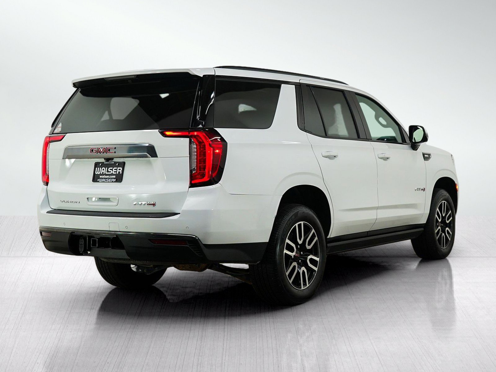 Used 2021 GMC Yukon AT4 w/ AT4 Premium Plus Package AWD/4WD image 5