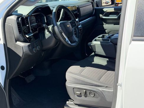 Used 2025 Chevrolet Silverado 2500 LT w/ Convenience Package AWD/4WD image 10