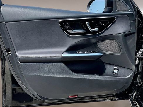 Used 2025 Mercedes-Benz C 300 4MATIC Sedan image 18