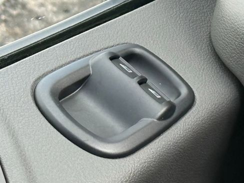 Used 2024 Ford Transit 350 XLT image 28