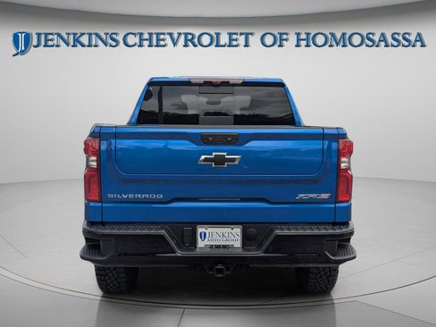 Used 2023 Chevrolet Silverado 1500 ZR2 w/ Technology Package AWD/4WD image 5