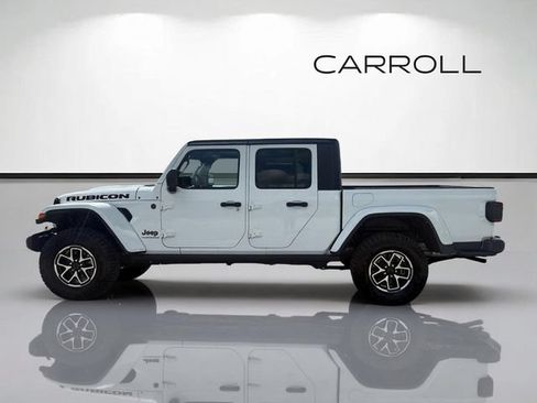 Used 2025 Jeep Gladiator Rubicon AWD/4WD image 6