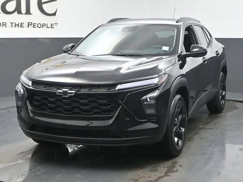 New 2026 Chevrolet Trax LT w/ Driver Confidence Package FWD image 7