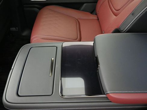 New 2026 INFINITI QX80 Autograph w/ Premium Cargo Package image 18