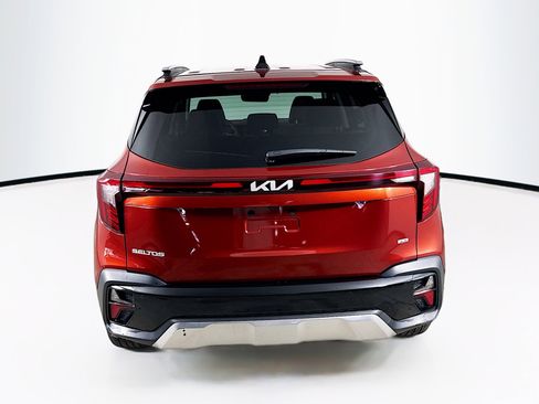 Used 2025 Kia Seltos SX w/ SX Sunroof Package AWD/4WD image 32