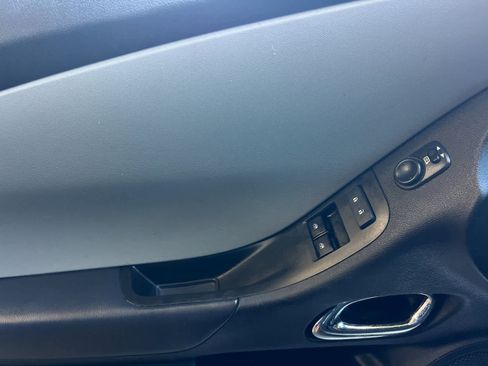 Used 2013 Chevrolet Camaro LS RWD image 13