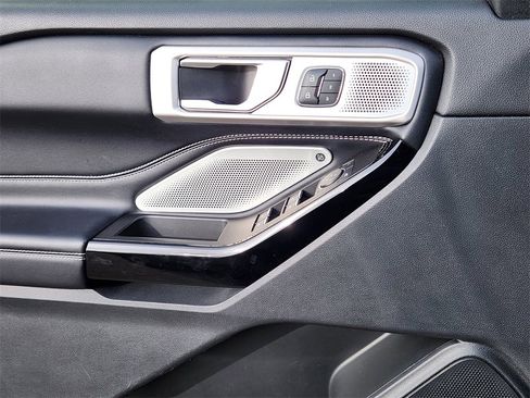 Used 2022 Ford Explorer ST w/ Equipment Group 401A image 6