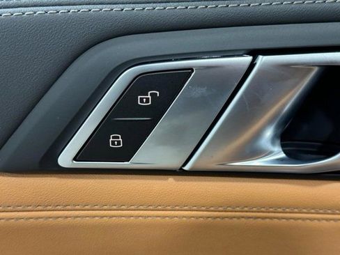 New 2026 BMW X6 xDrive40i w/ Executive Package image 27