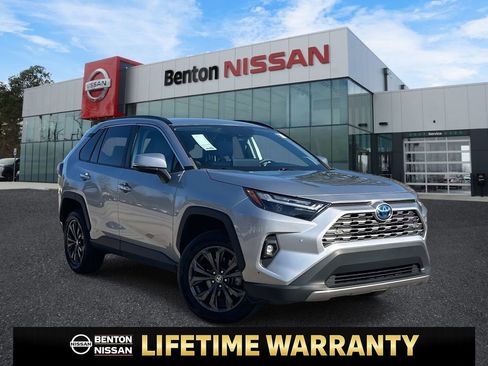 Used 2023 Toyota RAV4 Limited image 4