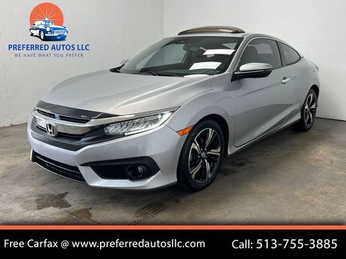 Used 2017 Honda Civic Touring image 1
