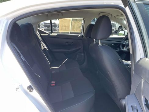 Used 2024 Nissan Sentra SV FWD image 17