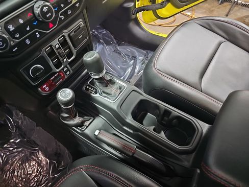 Used 2023 Jeep Gladiator Rubicon w/ LED Lighting Group image 23